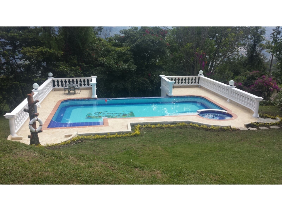 Casa Amoblada en Arriendo en Copacabana - 2