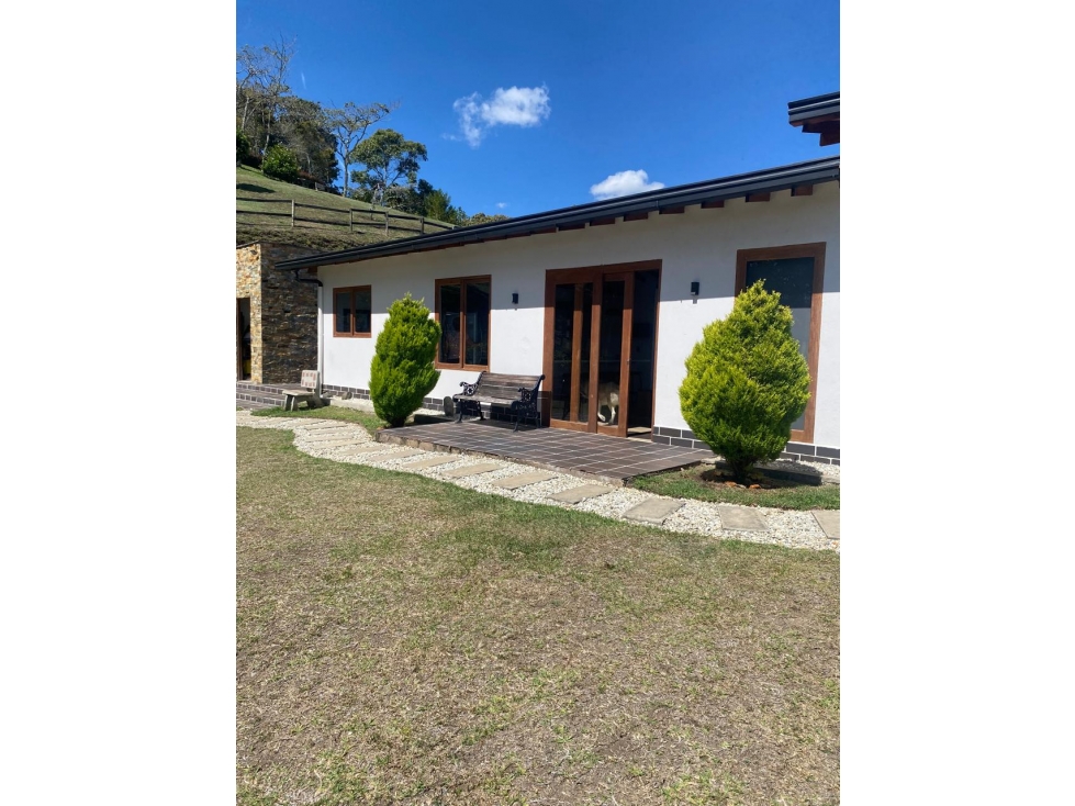 Casa Campestre en Arriendo La Ceja