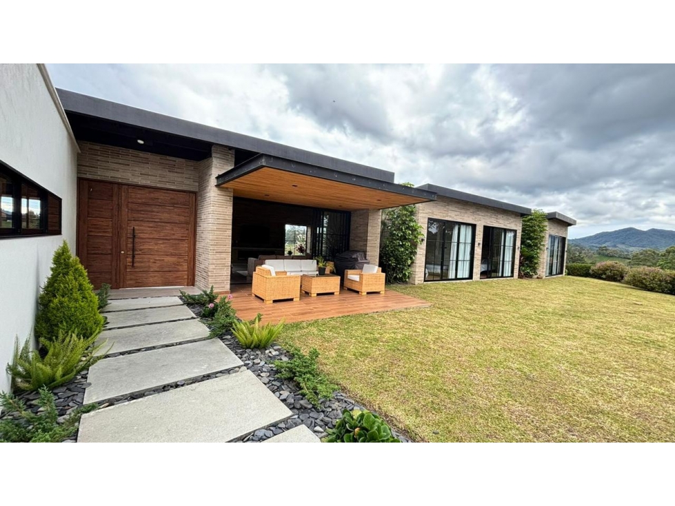 Casa Amoblada en Arriendo en El Retiro
