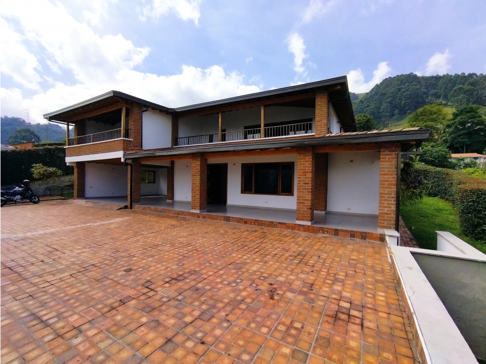 Casa en Arriendo en Envigado sector Antillas