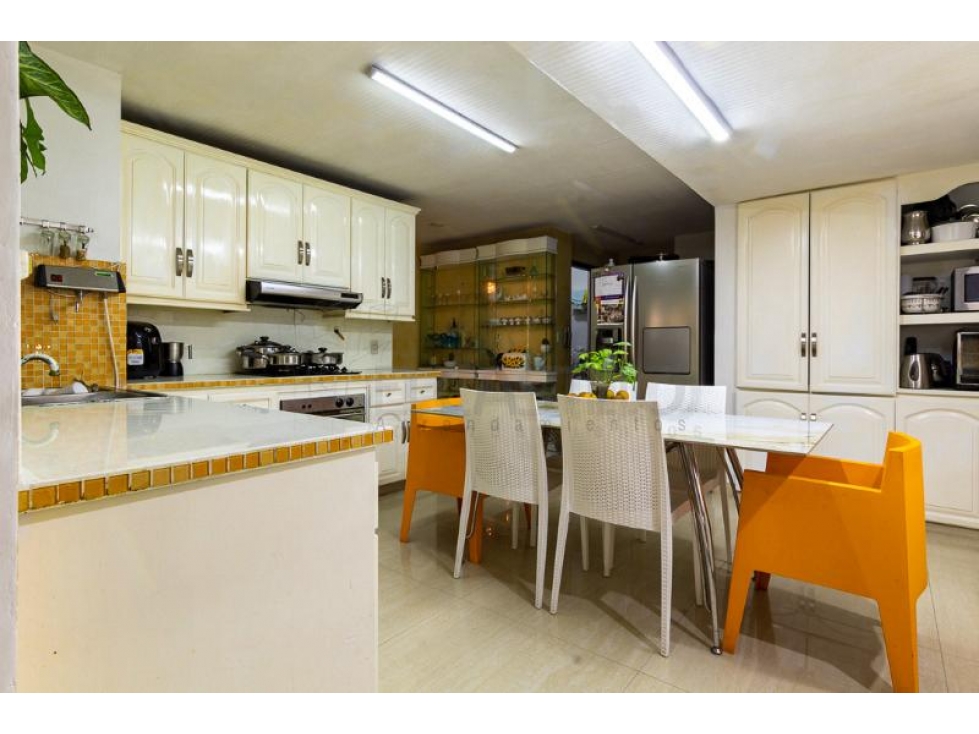 Apartamento para venta en El Poblado con precio de Oportunidad — foto 3