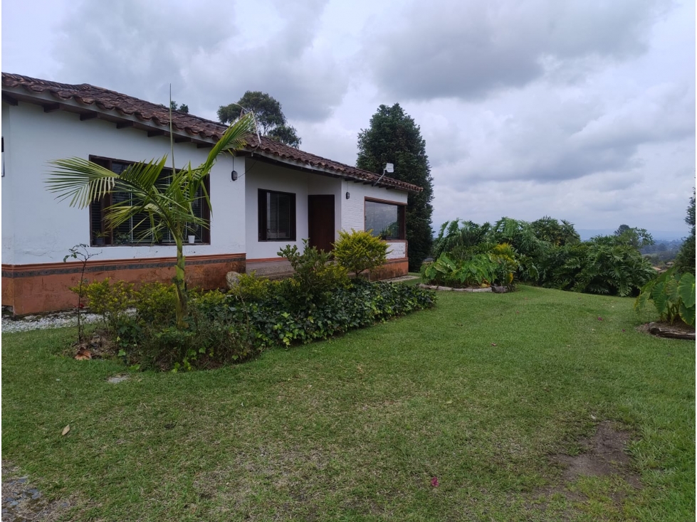 Casa amoblada en Arriendo en El Carmen de Viboral — foto 2