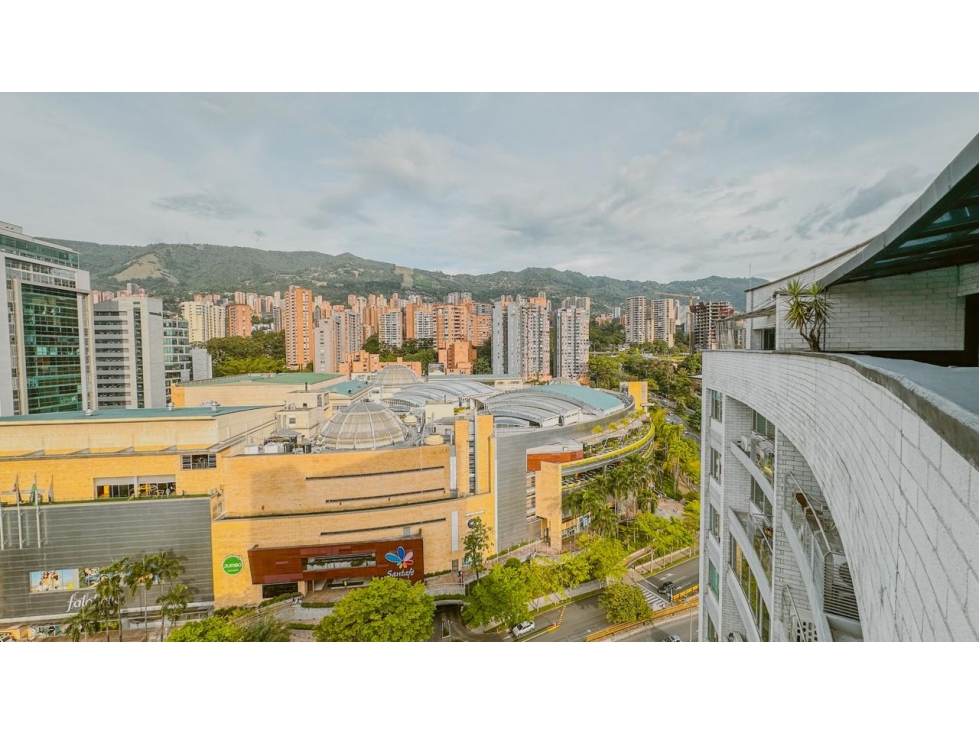 Penthouse Amoblado en Arriendo en El Poblado sector Milla de Oro — foto 3