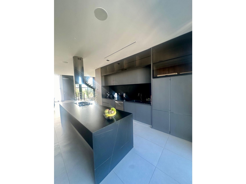 Casa en Arriendo Amoblado en Loma del Escobero — foto 2