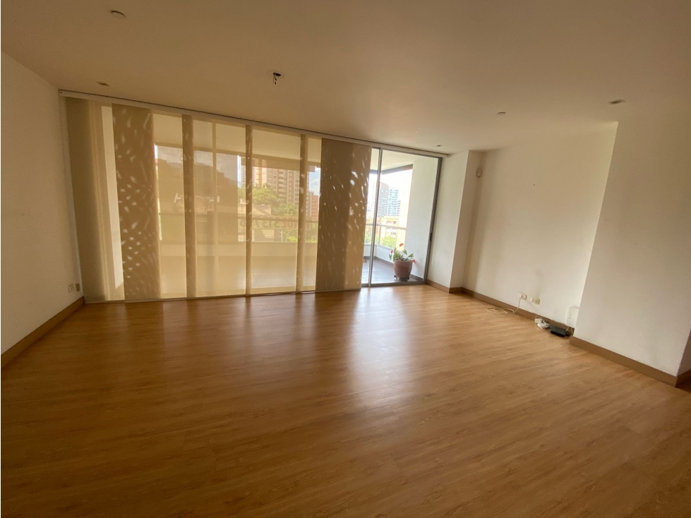 Apartamento en venta en Poblado Milla de Oro Medellin — foto 4