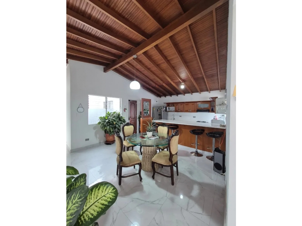 Casa para venta en Medellín laureles 2 piso con parqueadero — foto 5