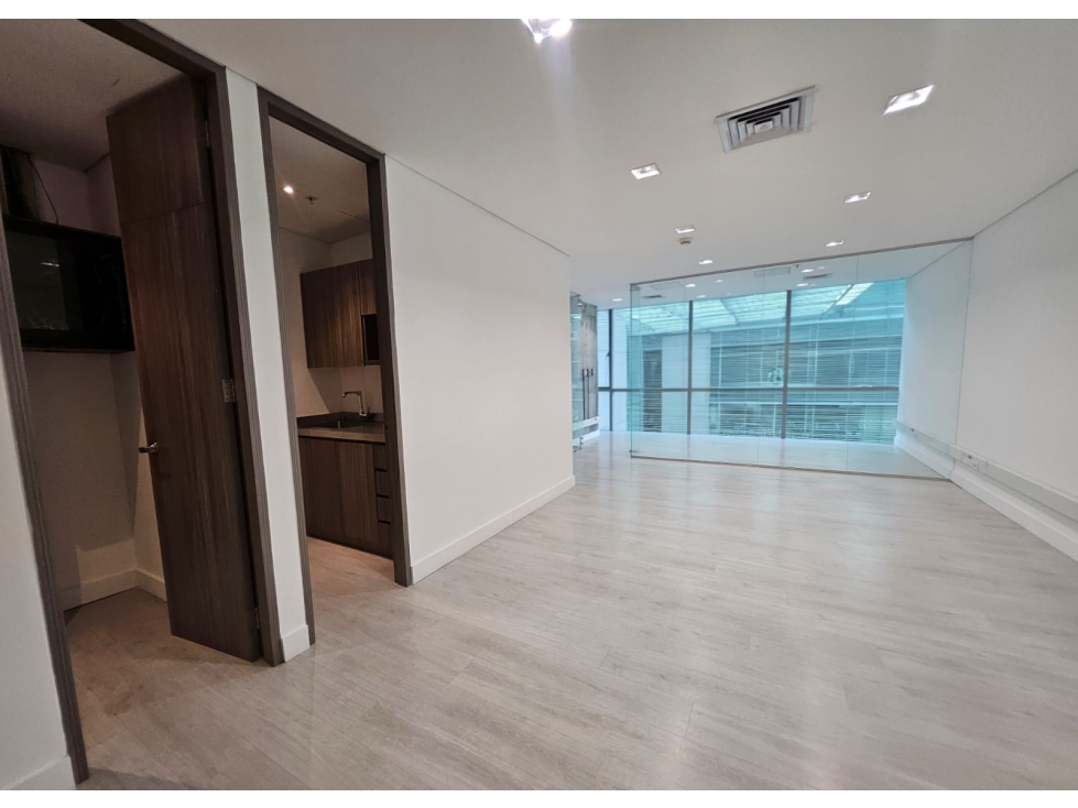 Oficina para arriendo en El Poblado Milla de Oro
