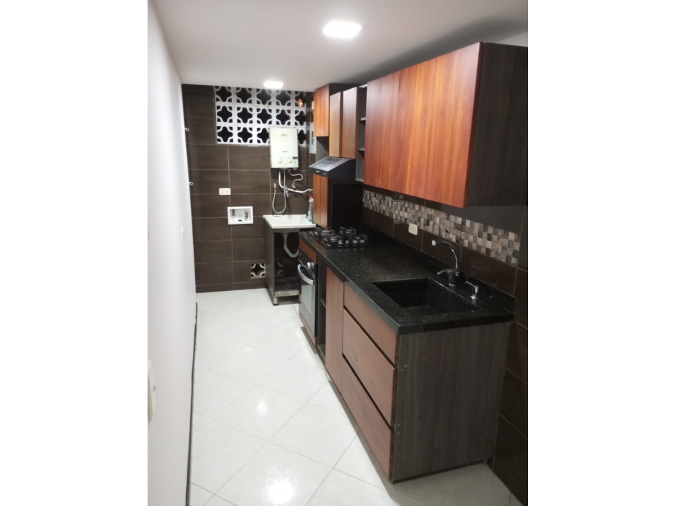 Apartamento para la venta en Envigado sector Uribe Angel — foto 2