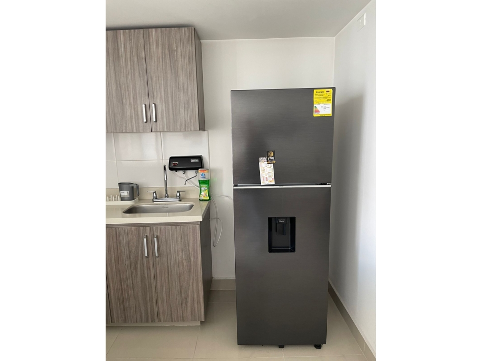 Apartamento amoblado en arriendo Las Lomitas Sabaneta — foto 3