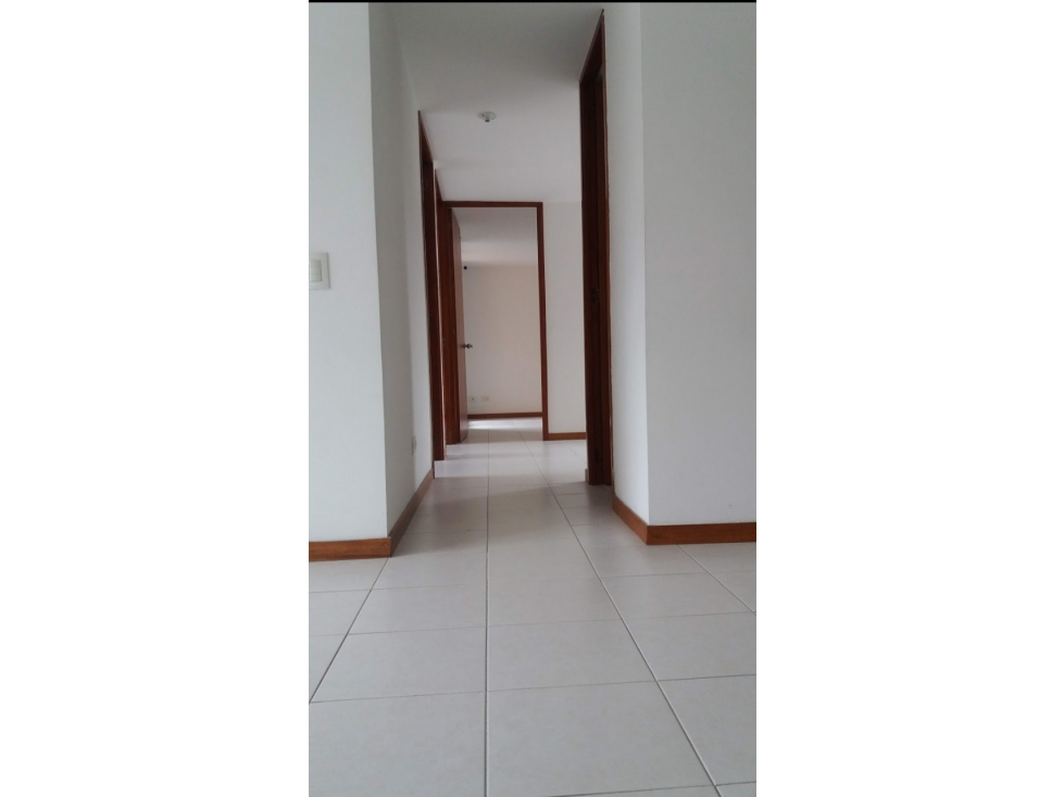 Apartamento en Venta en Los Colores Medellin — foto 3