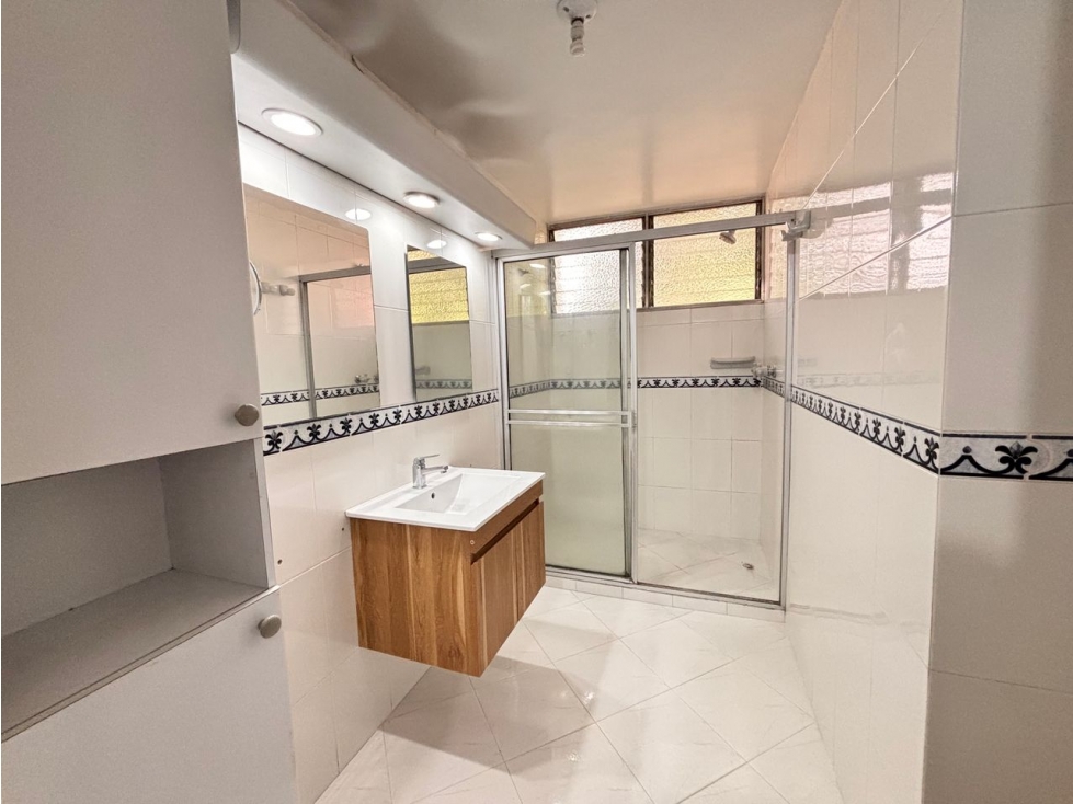 vendo apartamento en Medellín poblado, patio bonito — foto 5