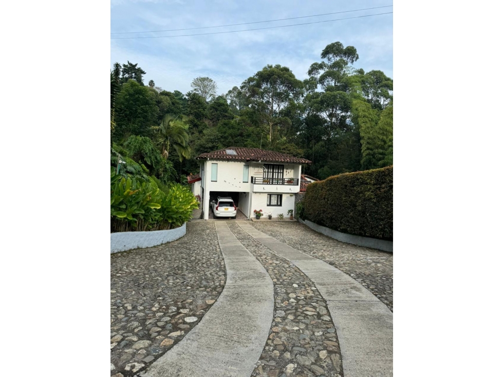Venta de casa campestre en Caldas - 2