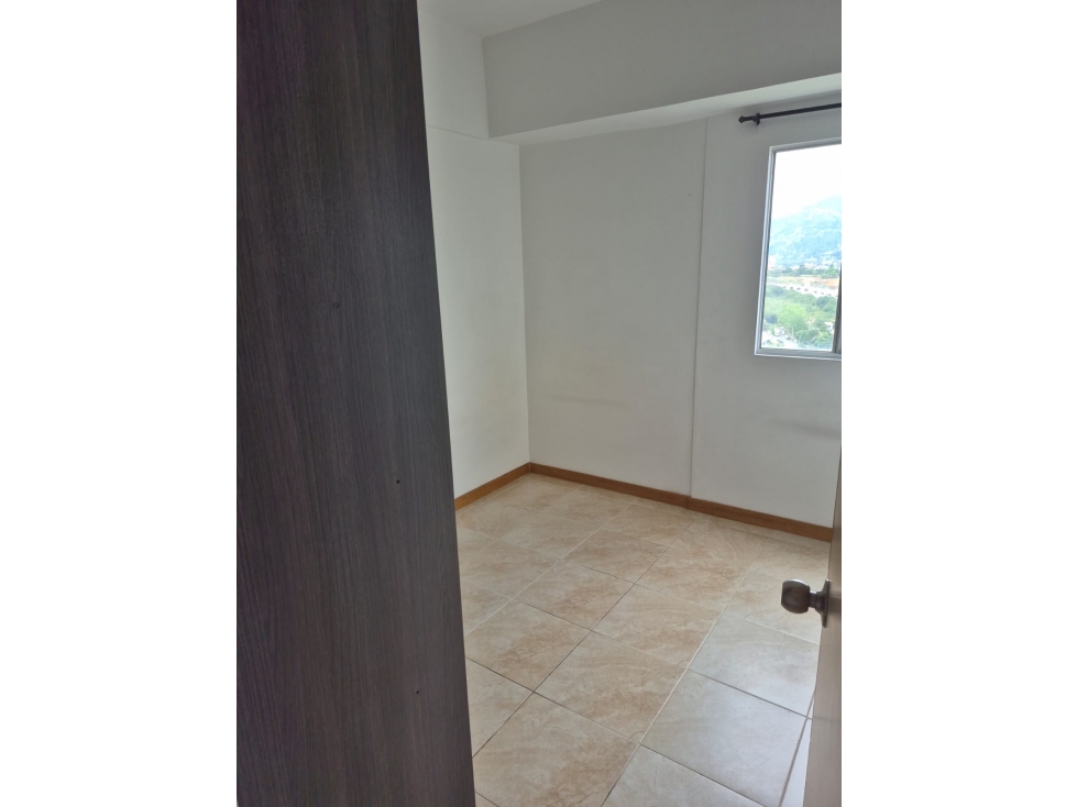 Apartamento para la venta en Niquia — foto 2