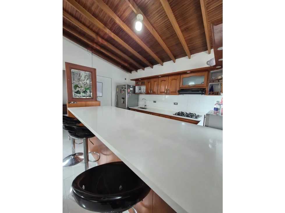 Casa para venta en Medellín laureles 2 piso con parqueadero — foto 2