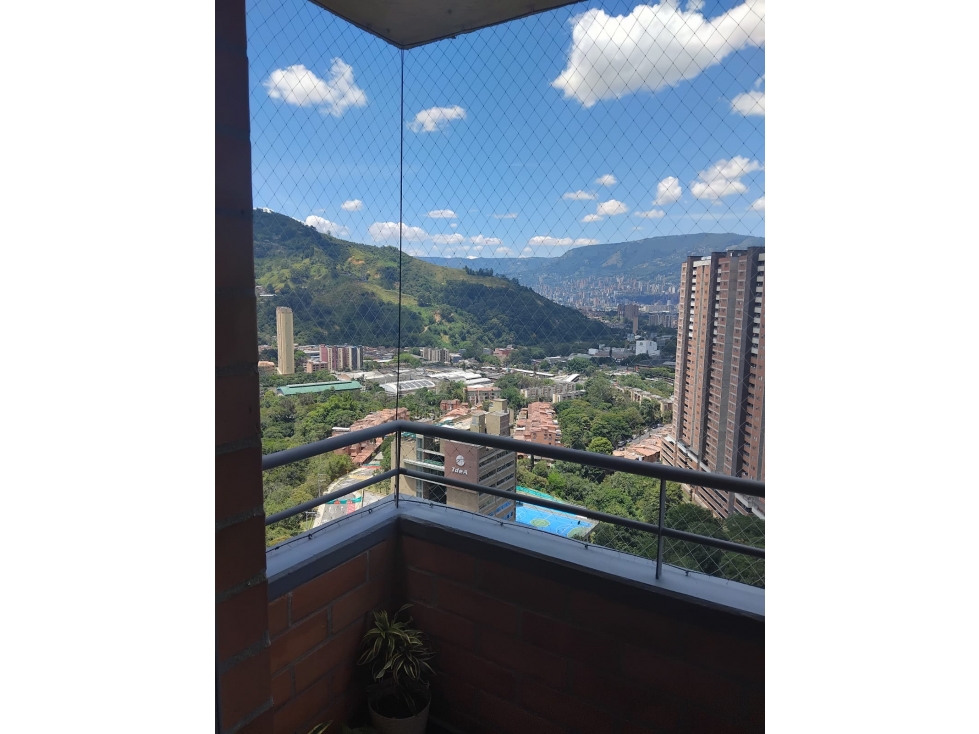 Apartamento en venta Ditaires Itagüí 72 m² + piso alto + vista — foto 2
