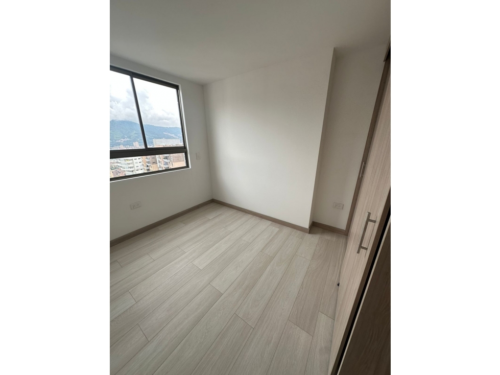 Apartamento para arriendo en las Lomitas Sabaneta — foto 4