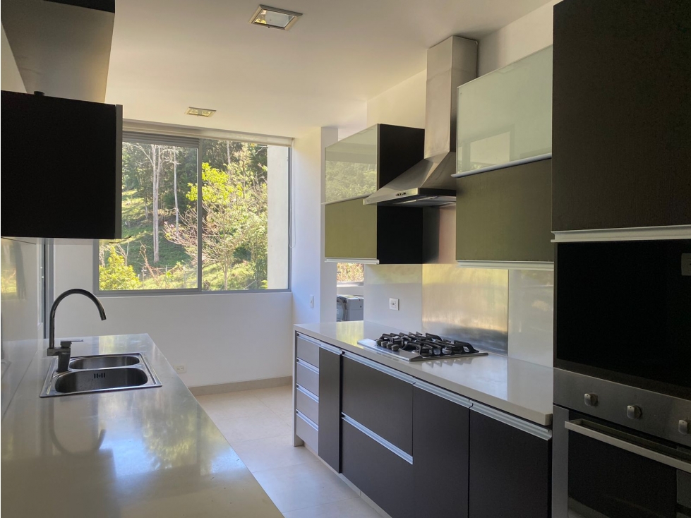 Apartamento para la venta en Poblado Los Balsos Medellin — foto 2