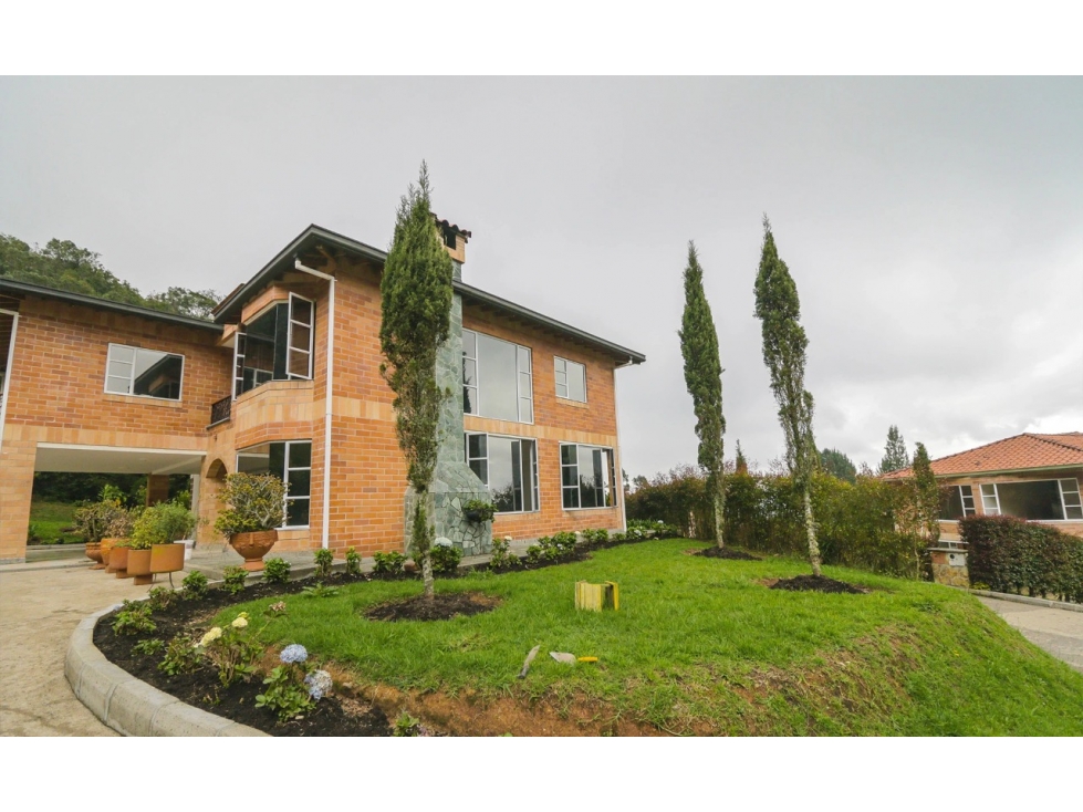 Casa para arriendo en la Loma del Escobero Envigado