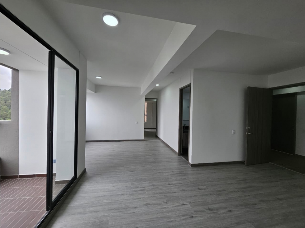 Venta de apartamento en El Poblado Las Palmas para estrenar — foto 2