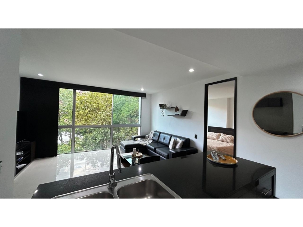 Apartamento AMOBLADO para la venta en Medellín Loma de Alejandría — foto 2