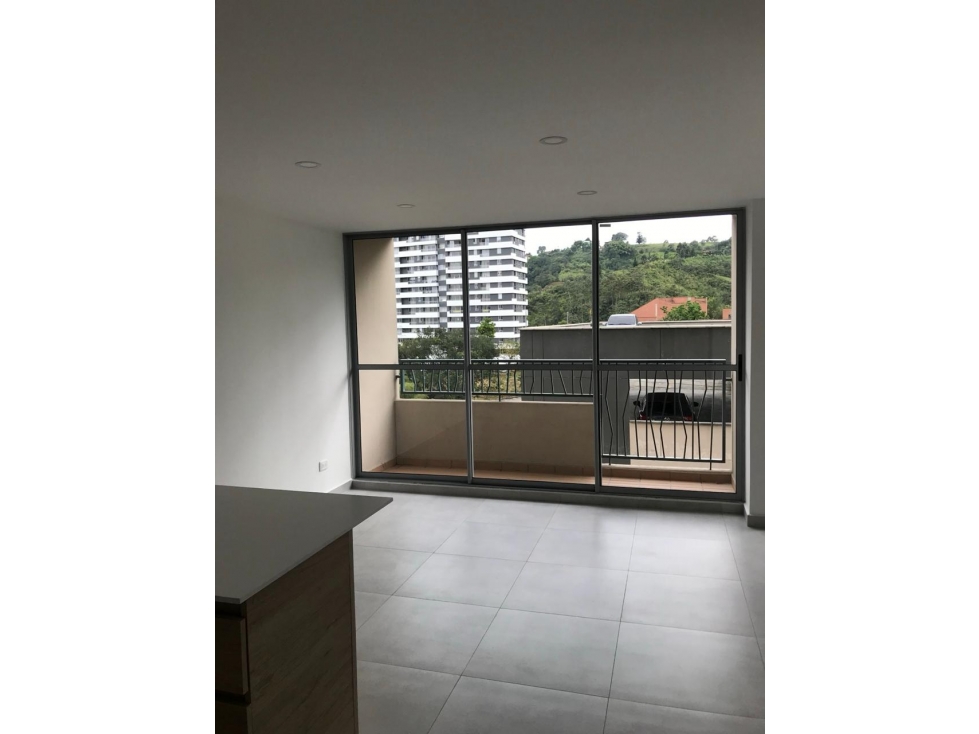 Apartamento en venta La Aldea La Estrella 2H + 2 baños — foto 2