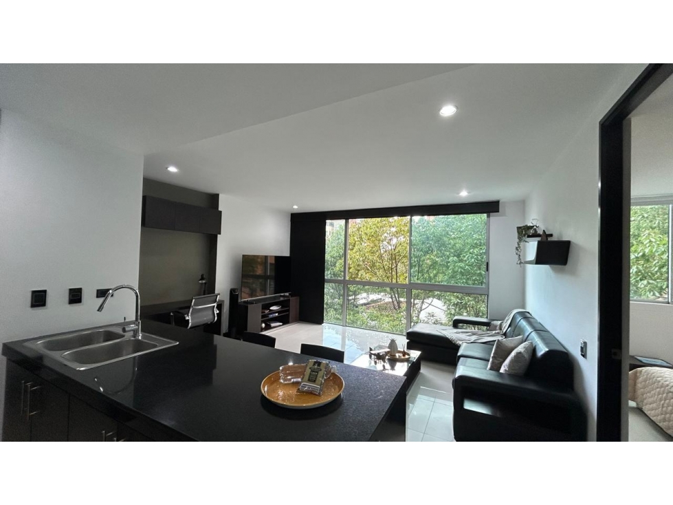 Apartamento AMOBLADO para la venta en Medellín Loma de Alejandría — foto 4
