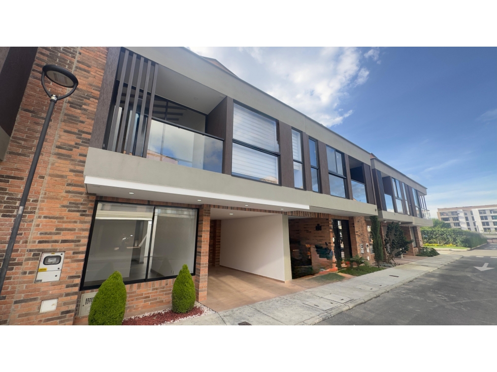 Venta de casa en La Ceja Ciudadela de Las Flores