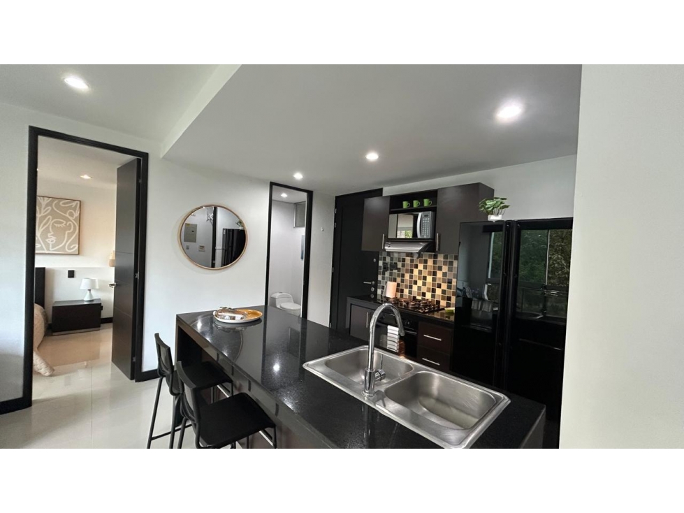 Apartamento AMOBLADO para la venta en Medellín Loma de Alejandría — foto 5