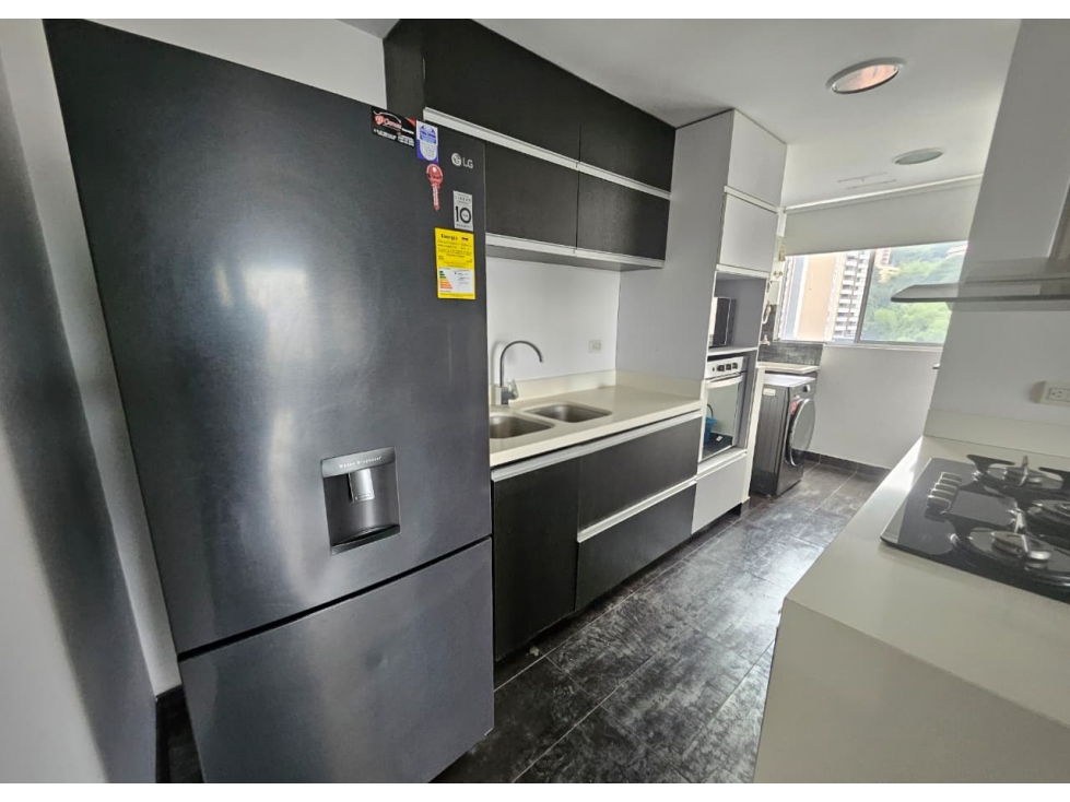 Apartamento amoblado en arriendo en La Loma del Esmeraldal Envigado — foto 2