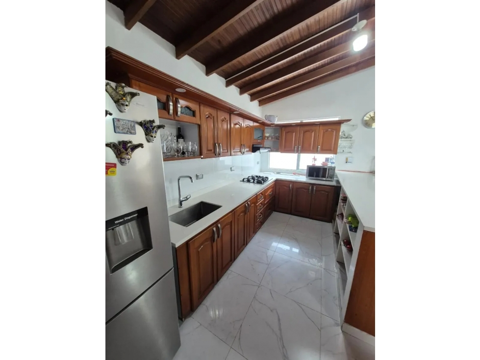 Casa para venta en Medellín laureles 2 piso con parqueadero