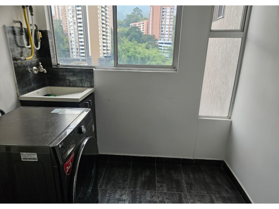 Apartamento amoblado en arriendo en La Loma del Esmeraldal Envigado — foto 6