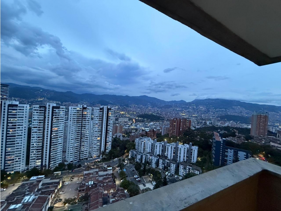 Apartamento para la venta en Loma del Indio - Medellín