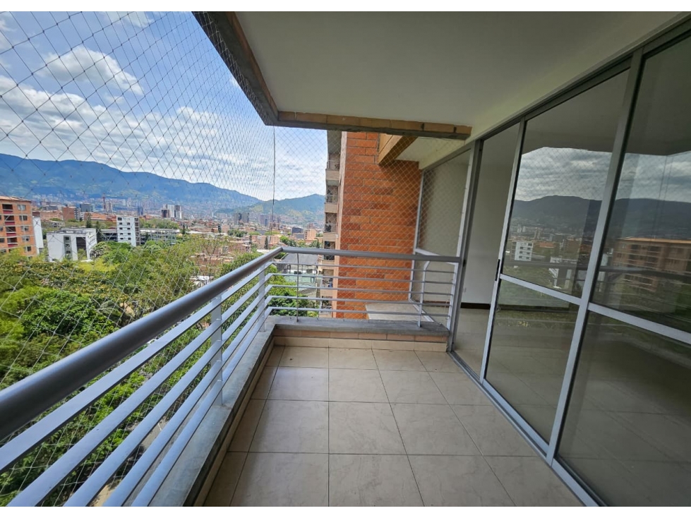 Apartamento en arriendo en la Loma del Escobero Envigado — foto 3