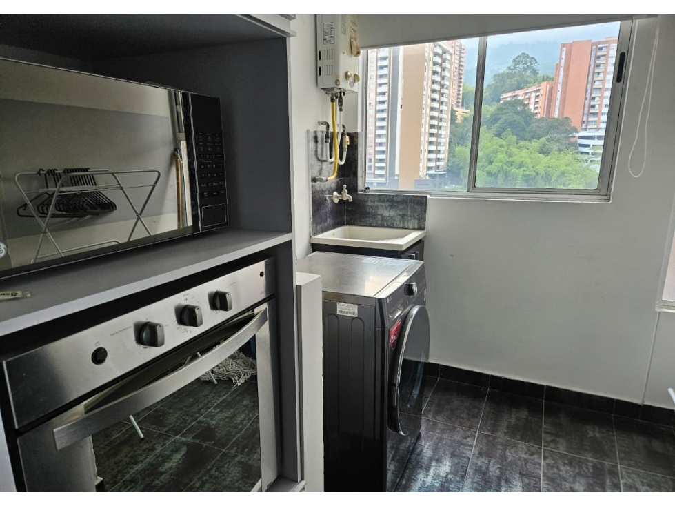 Apartamento amoblado en arriendo en La Loma del Esmeraldal Envigado — foto 5
