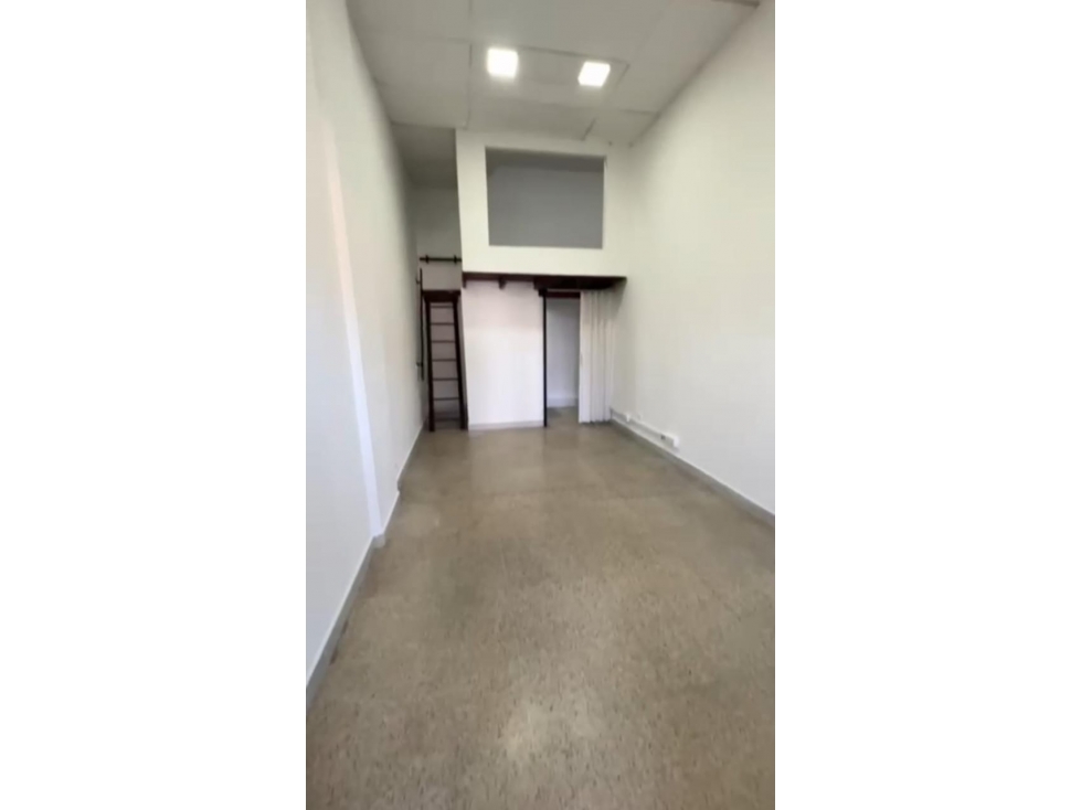 Local en Venta en Medellín la 80