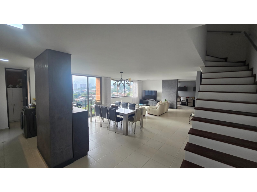 Venta de apartamento duplex en La Estrella Suramerica