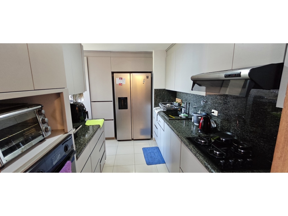 Apartamento para la venta en Loma de Los Gonzalez Poblado Medellin — foto 2