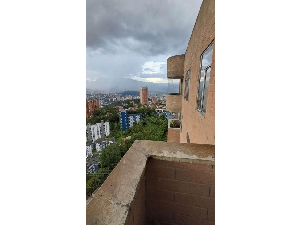 Apartamento para la venta en Loma del Indio - Medellín — foto 3