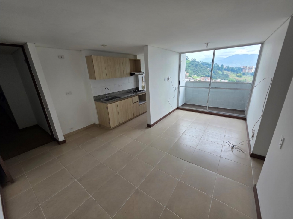 Apartamento en venta La Tablaza La Estrella 3H + parqueadero — foto 2