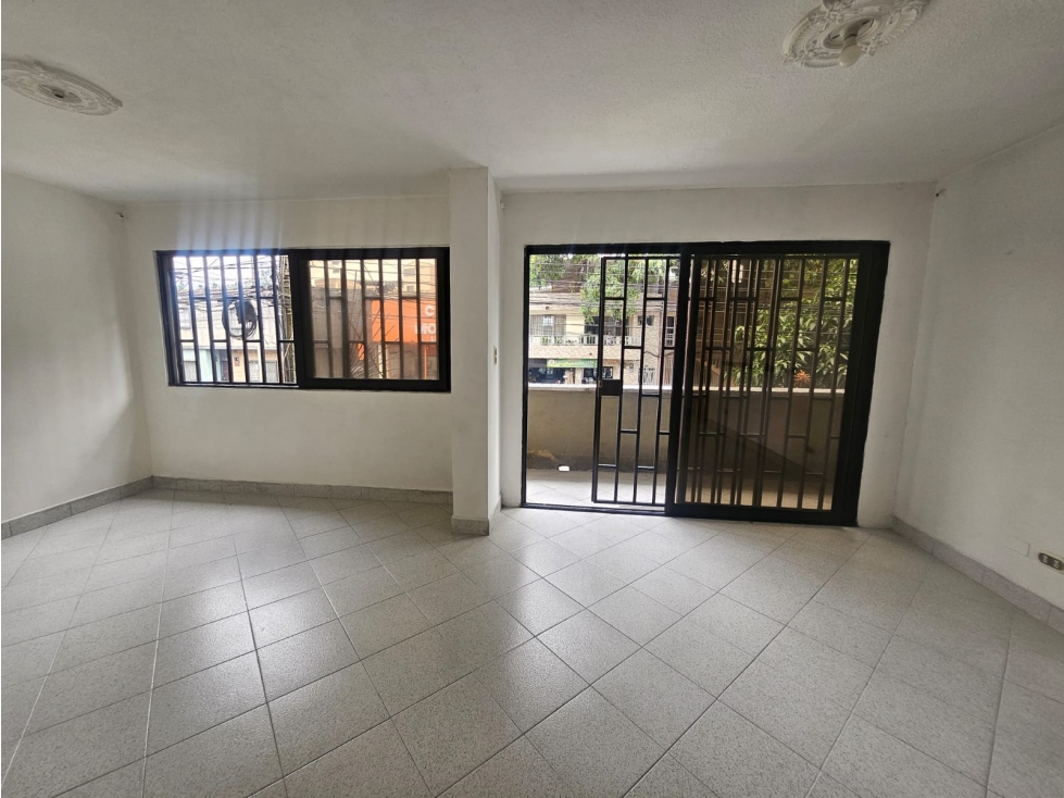 Apartamento para arriendo en Bostón Medellín — foto 3