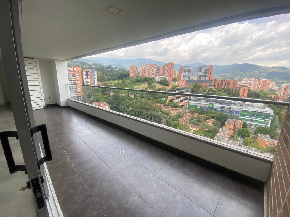 Apartamento en venta en Envigado Loma del Chocho — foto 2