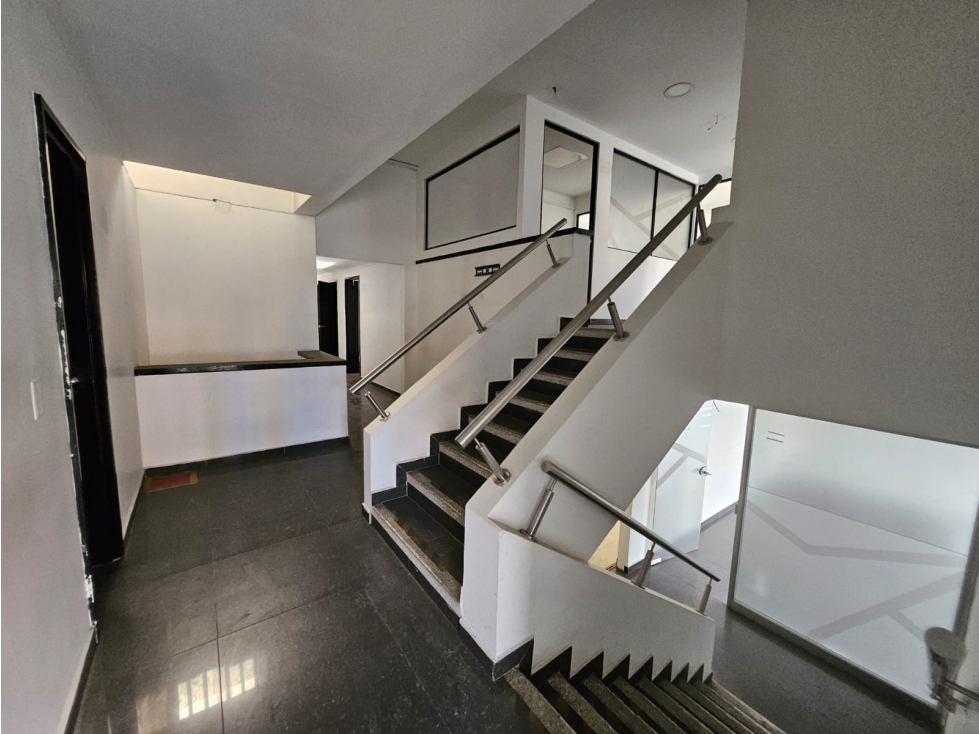 Casa comercial para arriendo en La 80 Floresta