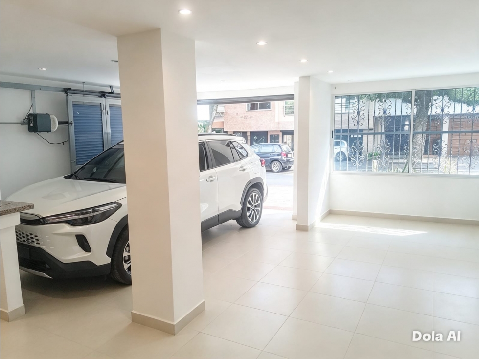 Casa en arriendo en Los Colores Medellín — foto 2