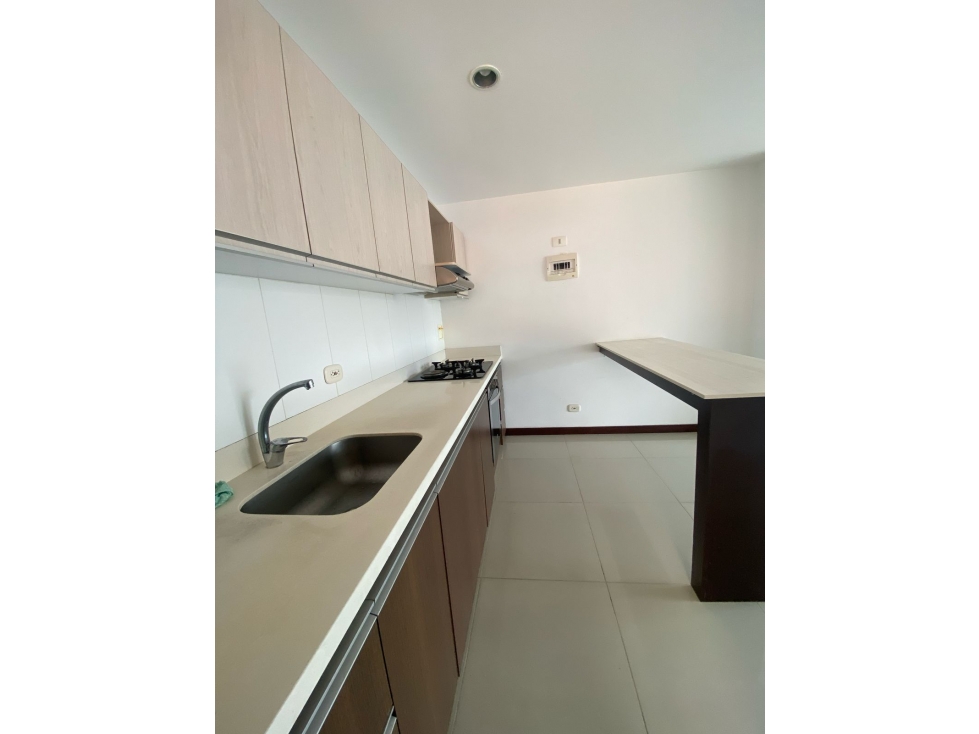 Apartamento en venta Medellin Loma de los Bernal - 1