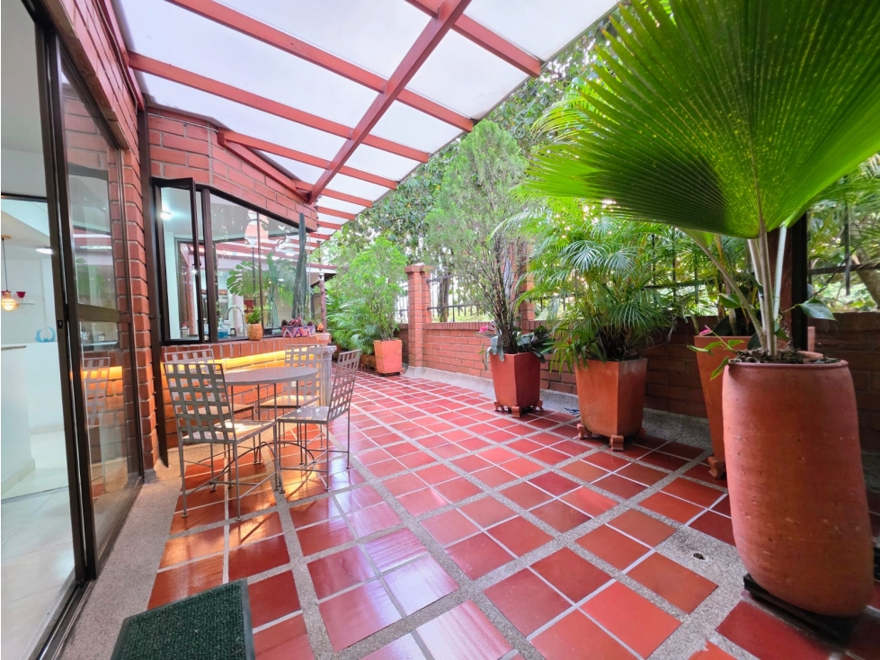 Apartamento para la venta en Oviedo Medellin Poblado