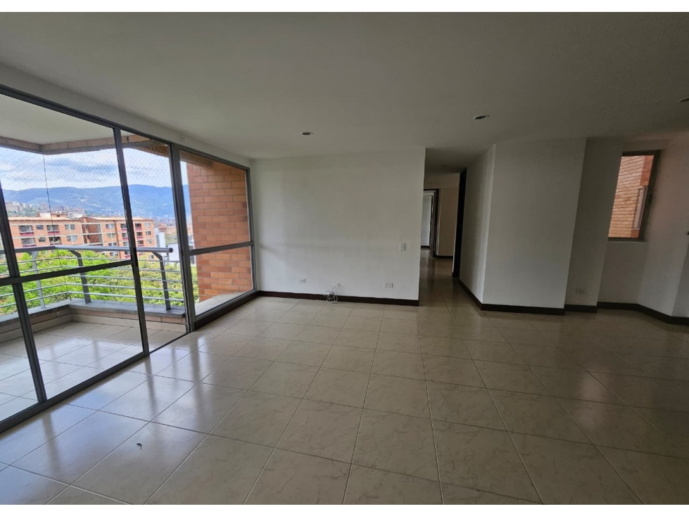 Apartamento en arriendo en la Loma del Escobero Envigado