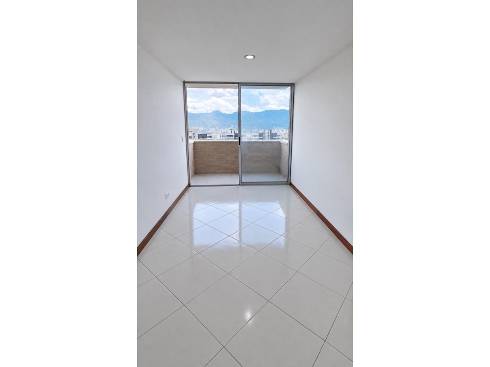 Apartamento para la venta en Loma del Indio - Medellín — foto 6