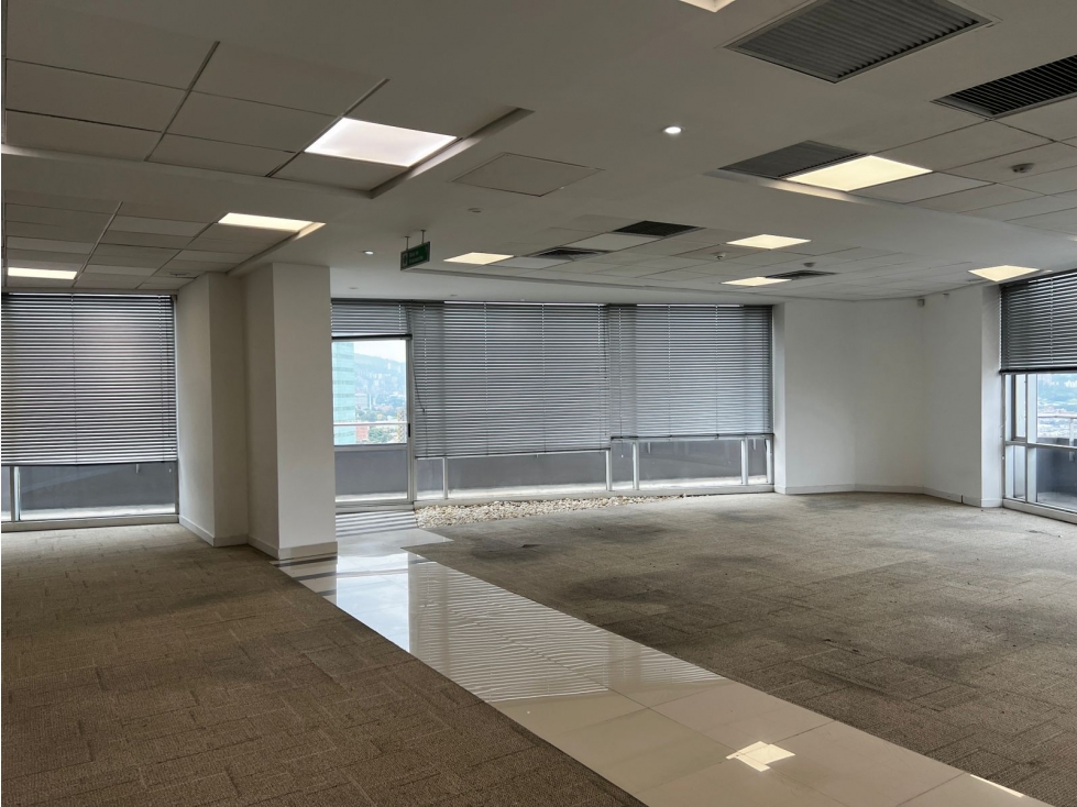 Oficina para venta en el poblado — foto 2