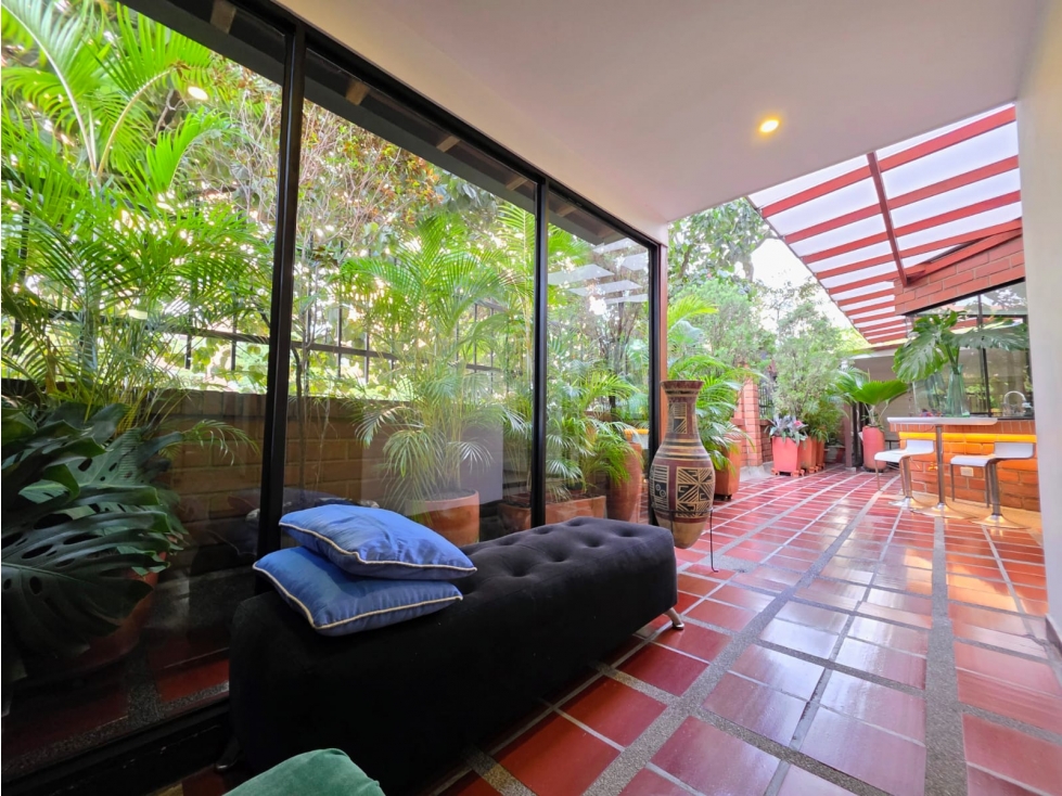 Apartamento en venta Oviedo El Poblado Terraza privada de 50 m² — foto 3