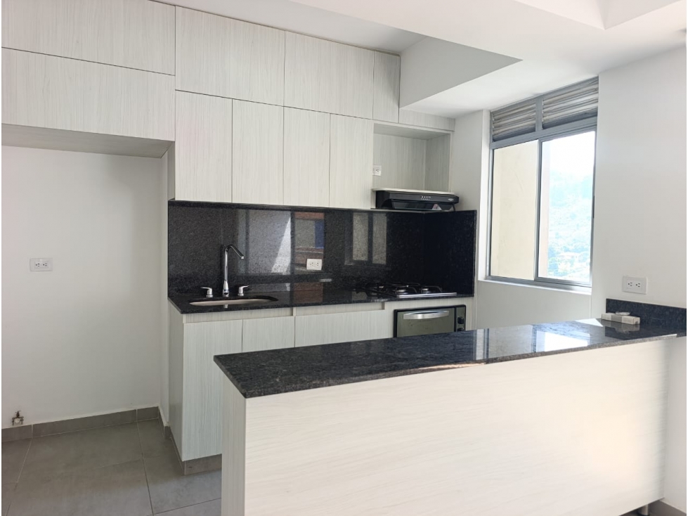 Venta de Apartamento en Sabaneta Las Lomitas - 2
